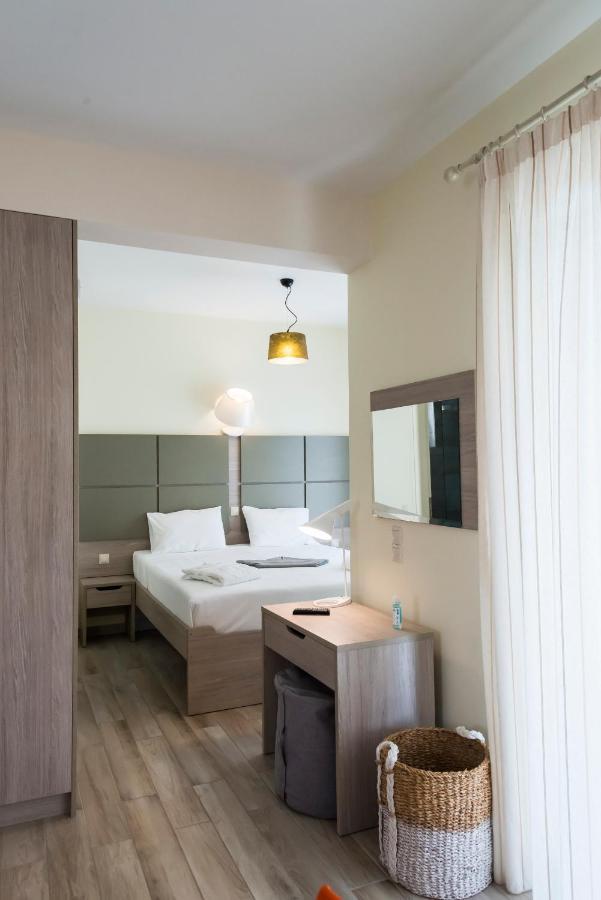 Venus Villa With Private Pool, 2Min To The Beach Finikounta Exteriör bild